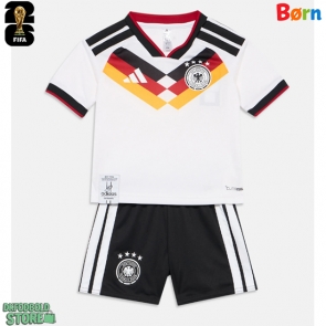 Tyskland Replika Babytøj Hjemmebanesæt Børn VM 2026 Kortærmet (+ Korte bukser)